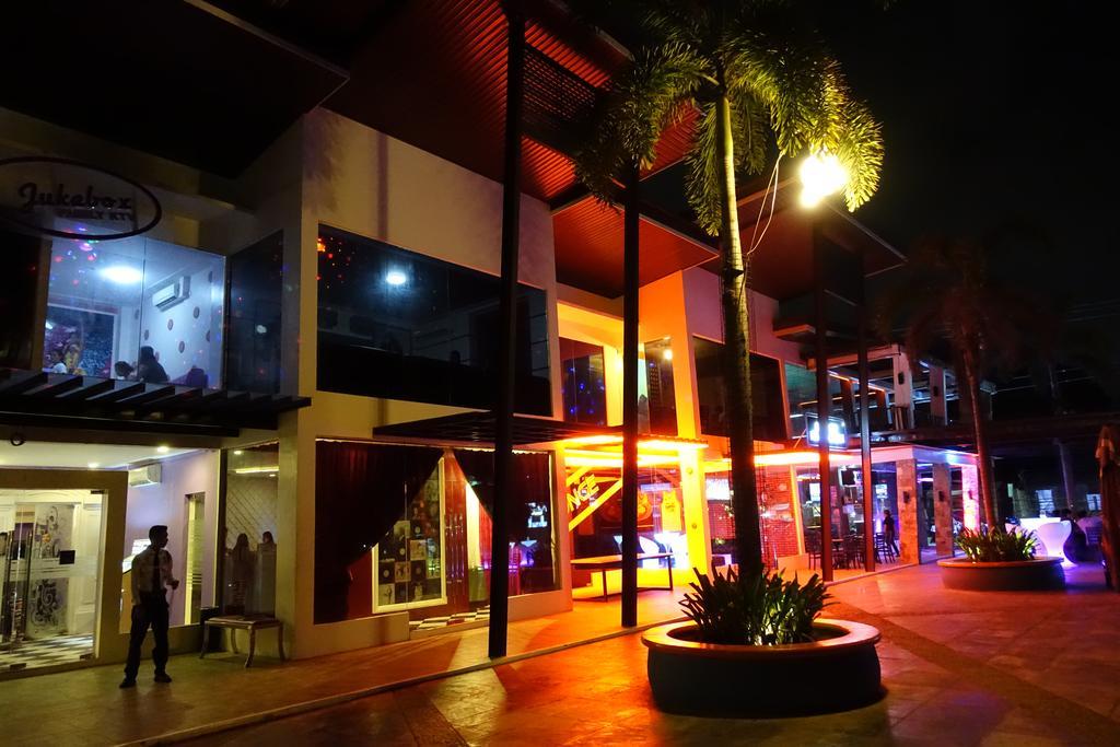 One Manalo Place Puerto Princesa Bagian luar foto
